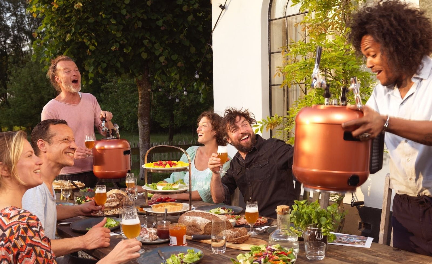 MiniBrew - The Easiest & Smartest Beer Brewing Machine, brew any beer!